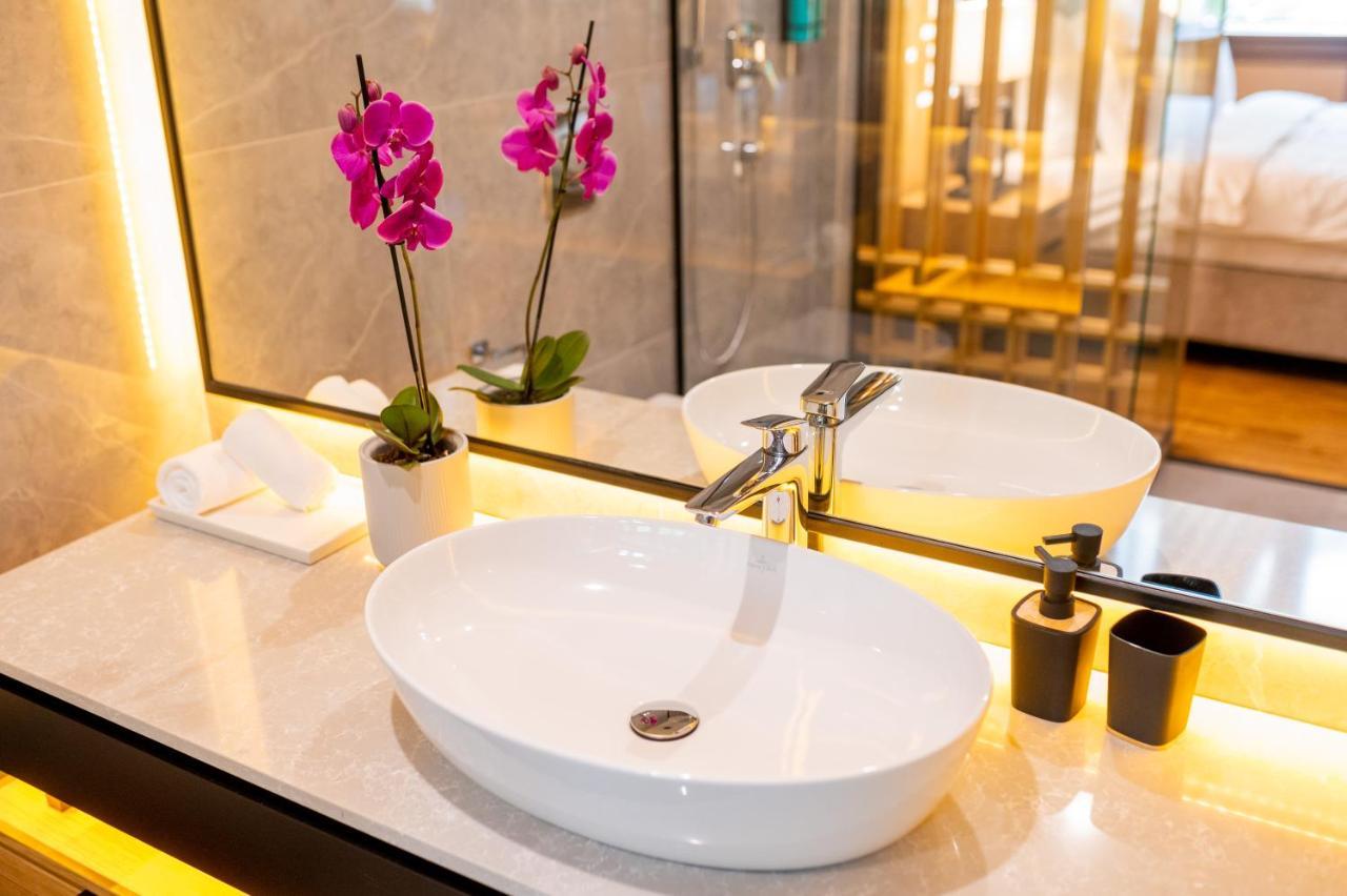 Hanami Design Hotel Belgrado Esterno foto